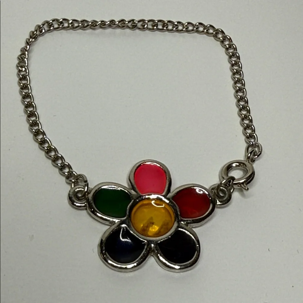 Vintage Stunning Colorful glass Flower Charm Bracelet Sz 5 or 5.25 max